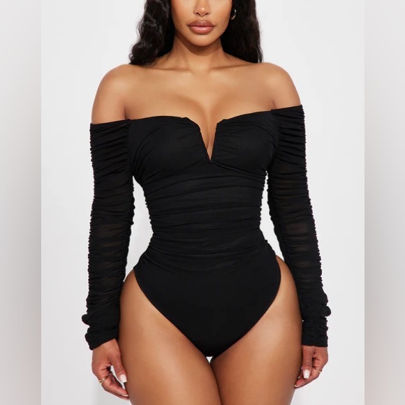 Off-Shoulder Top - Picture 3 of 4